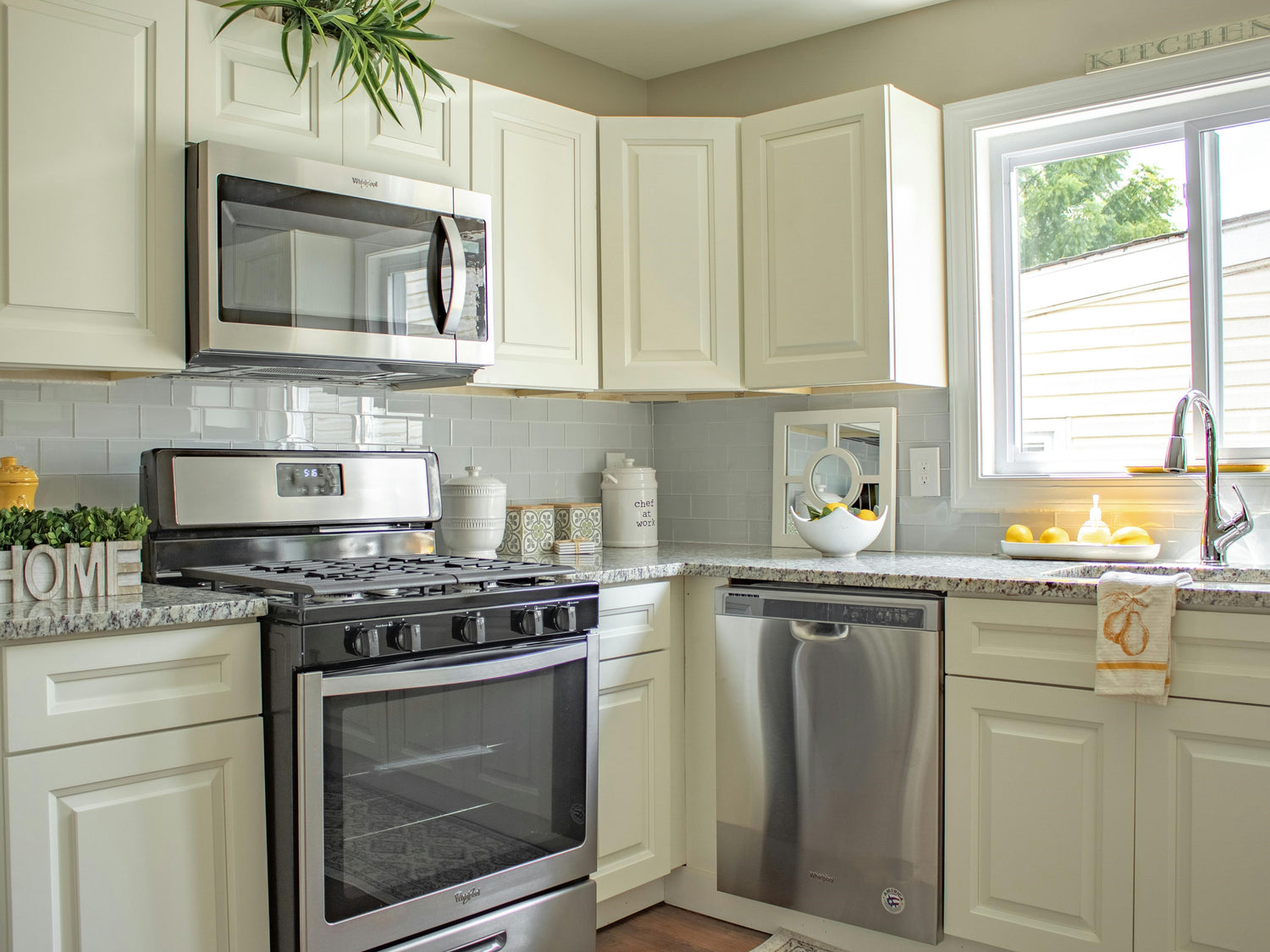 How to Keep Flying Insects Out of Your Kitchen